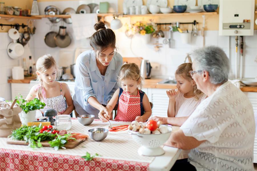 L’identité dans l’assiette : les activités alimentaires peuvent aider les aînés à maintenir leur identité