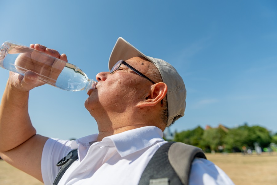 Vaincre la chaleur de la fin de l’été : restez hydraté et au frais